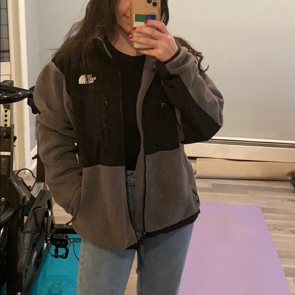 Men’s Denali North Face Jacket in Grey